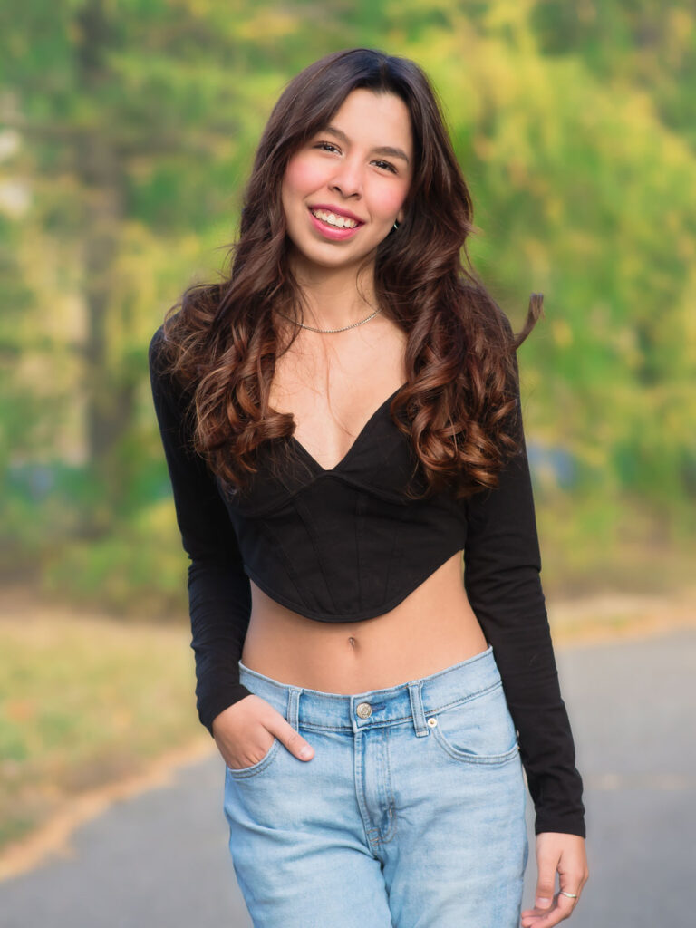 senior girl in black top in Eagan park in Minnesota